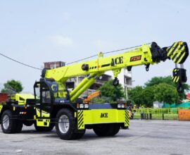जेवर हवाईअड्डे के फ्लाईओवर निर्माण स्थल पर क्रेन पलटने से हुई दुर्घटना